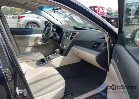 2013 Subaru Legacy 2.5I Premium из США, поврежденный, VIN 4S3BMBC69D3040560